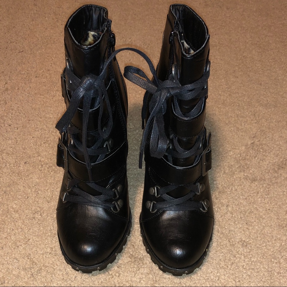 Wedge boots